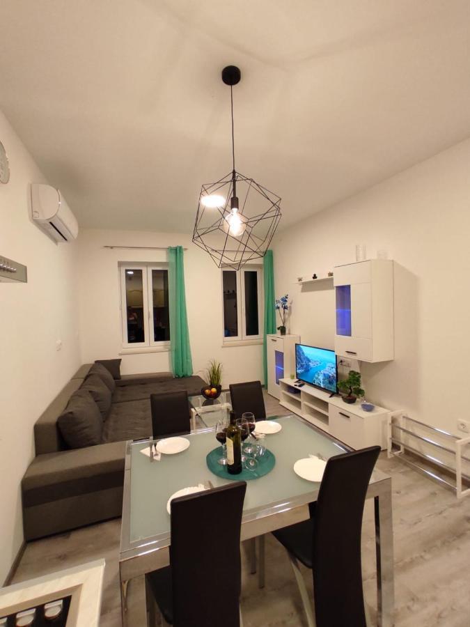 Apartment Ravnice Омиш Экстерьер фото
