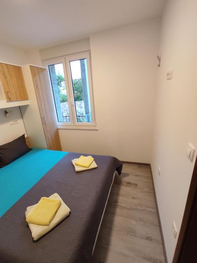Apartment Ravnice Омиш Экстерьер фото