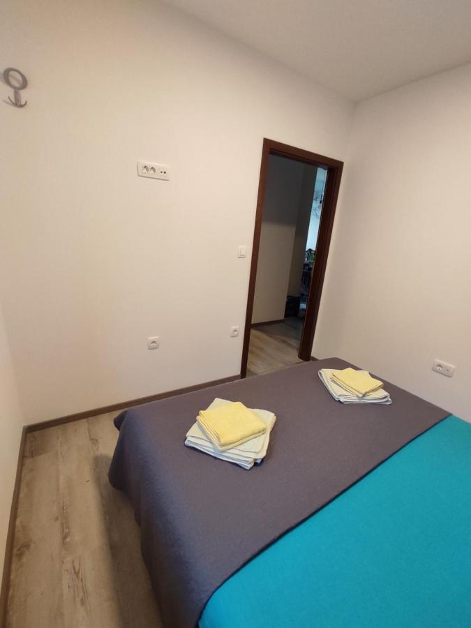 Apartment Ravnice Омиш Экстерьер фото
