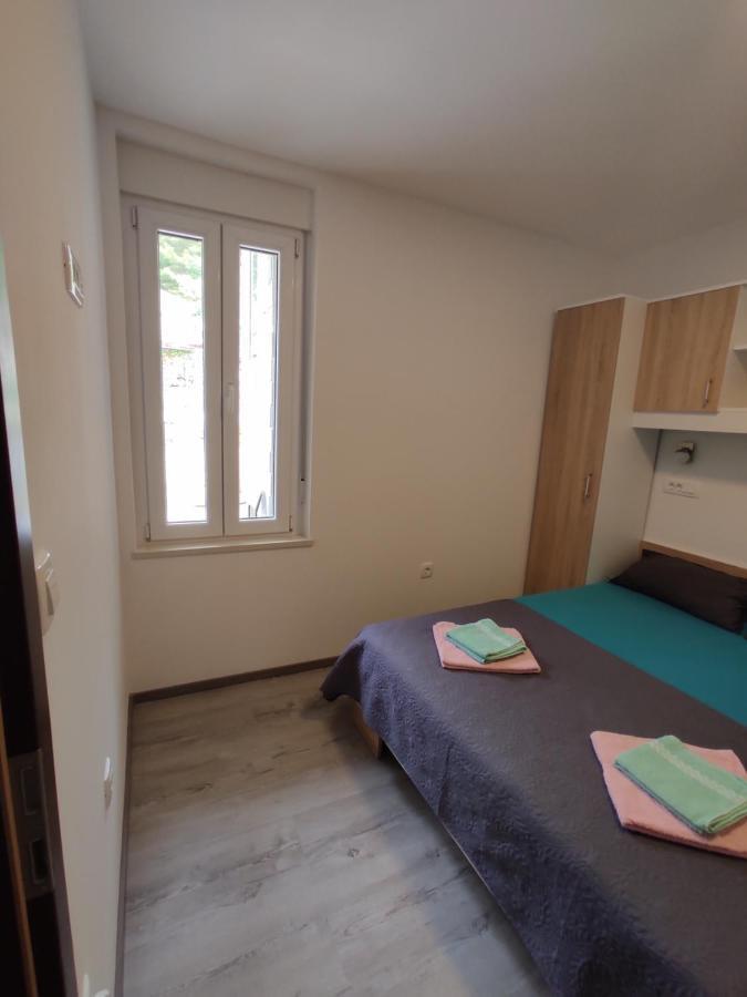 Apartment Ravnice Омиш Экстерьер фото