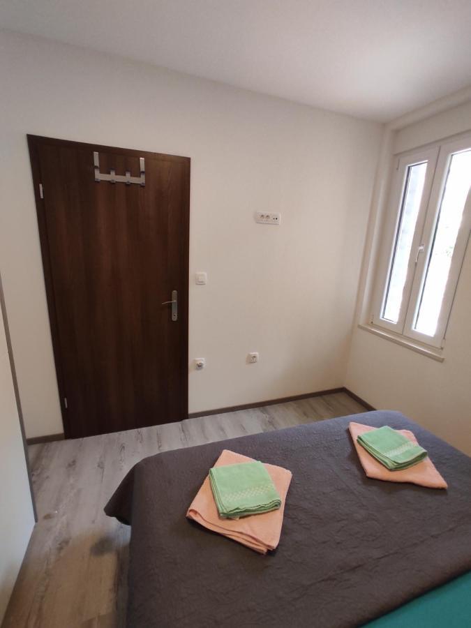 Apartment Ravnice Омиш Экстерьер фото