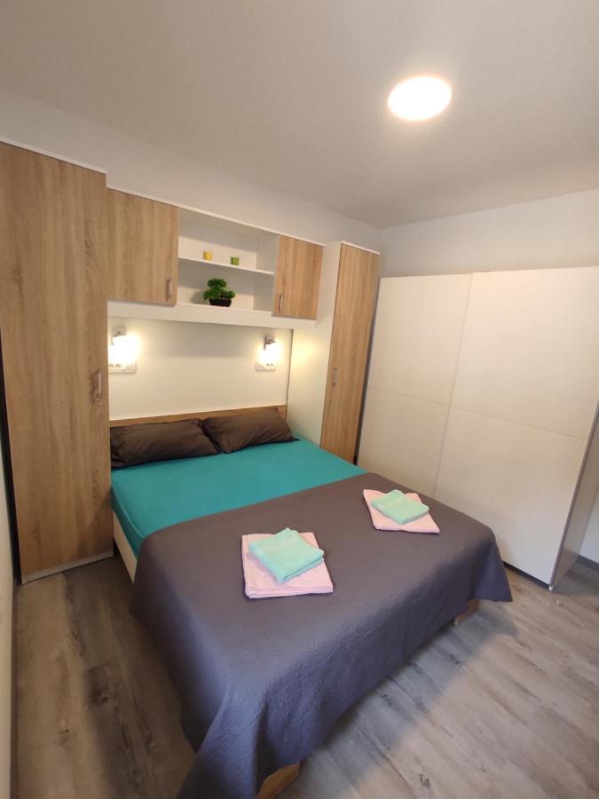 Apartment Ravnice Омиш Экстерьер фото