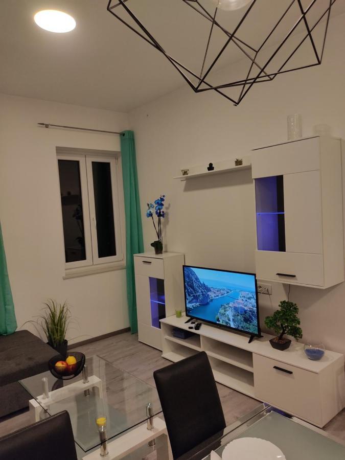 Apartment Ravnice Омиш Экстерьер фото