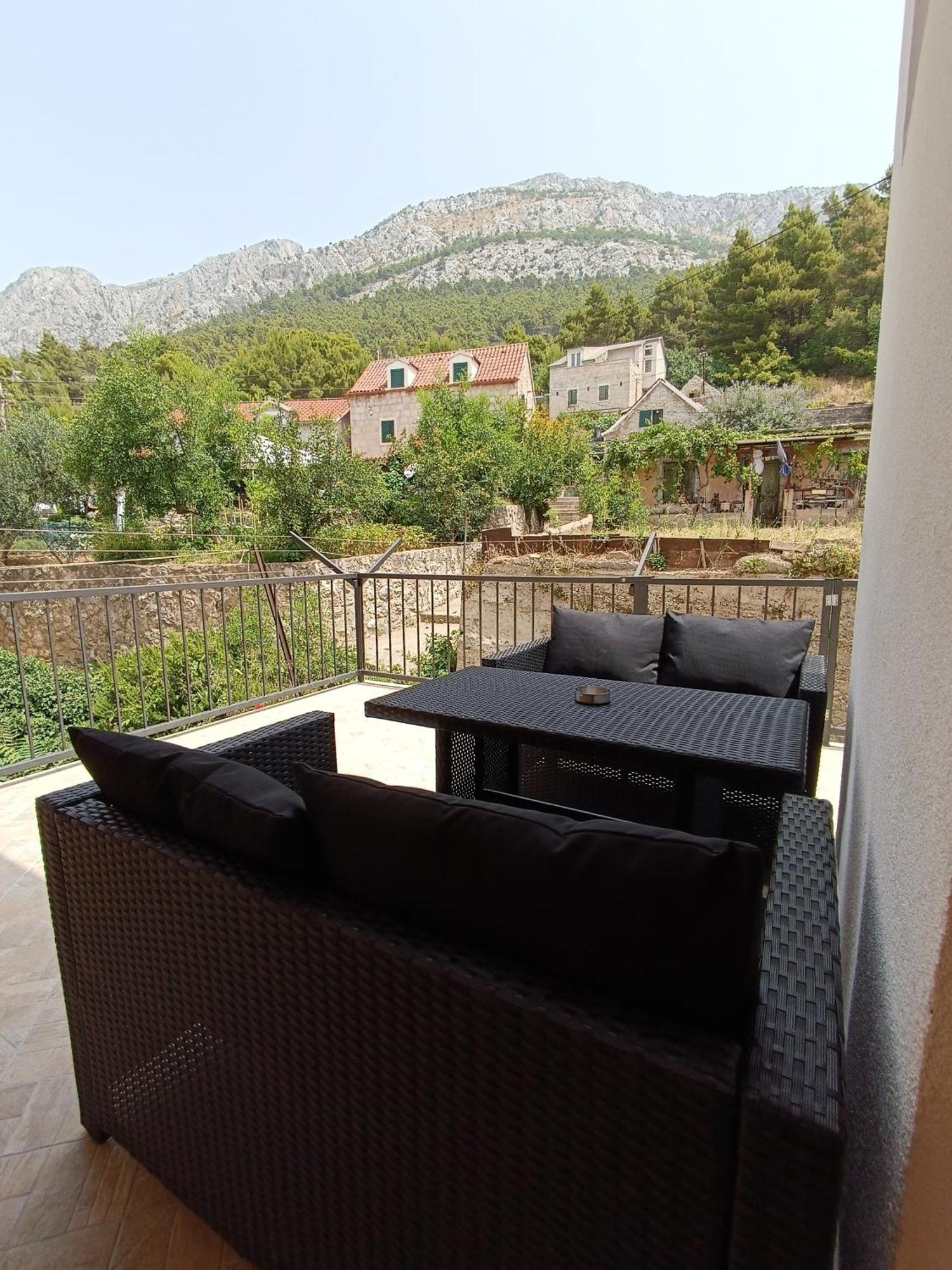 Apartment Ravnice Омиш Экстерьер фото